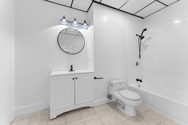 Building Photo - 212 Princeton St