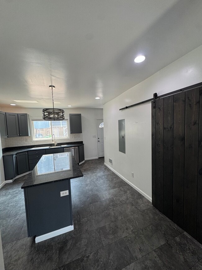 Building Photo - 3232 Harcum Way