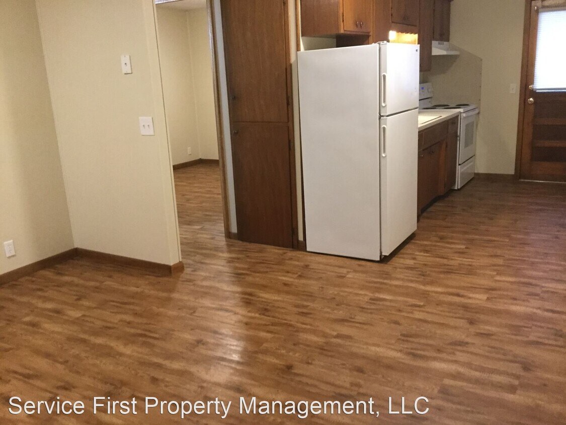 Primary Photo - 316 N Wilson Ave