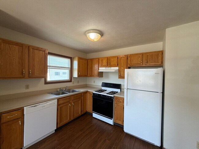 Building Photo - 209 Stonewall Ct