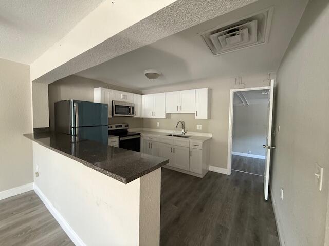 Foto del edificio - 400 Metcalf Ct