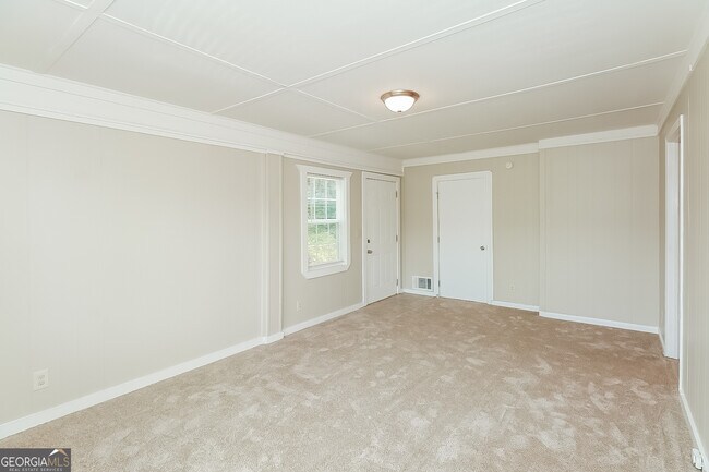 Foto del edificio - 2114 Slate Rd