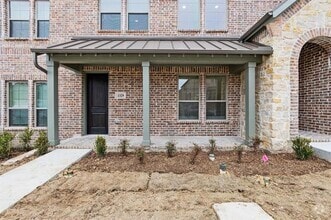 Building Photo - 1329 Ethan Dr