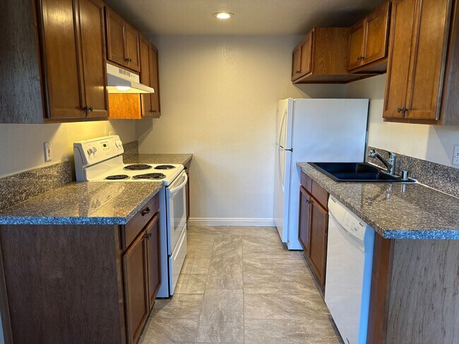 Photo - Remodeled 1 Bedroom, 1 Bathroom in West Sa... Apartment