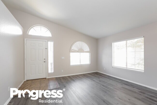 Building Photo - 3027 W Chanute Pass