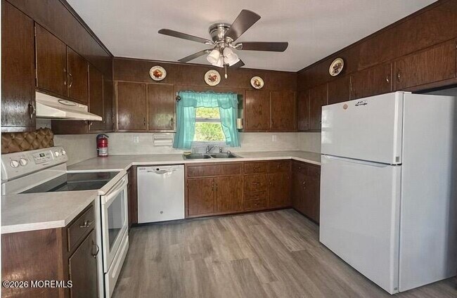 Foto del edificio - 1 Peach Tree Rd