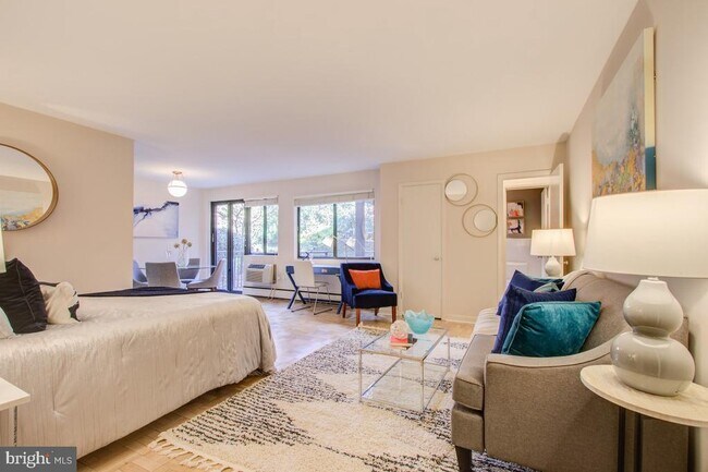 Foto del edificio - 2325 42nd St NW