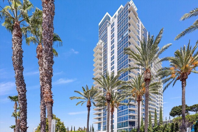 Foto del edificio - Luxury Elevated Living 1 Bed 1.5 Bath Condo at Skyline OC