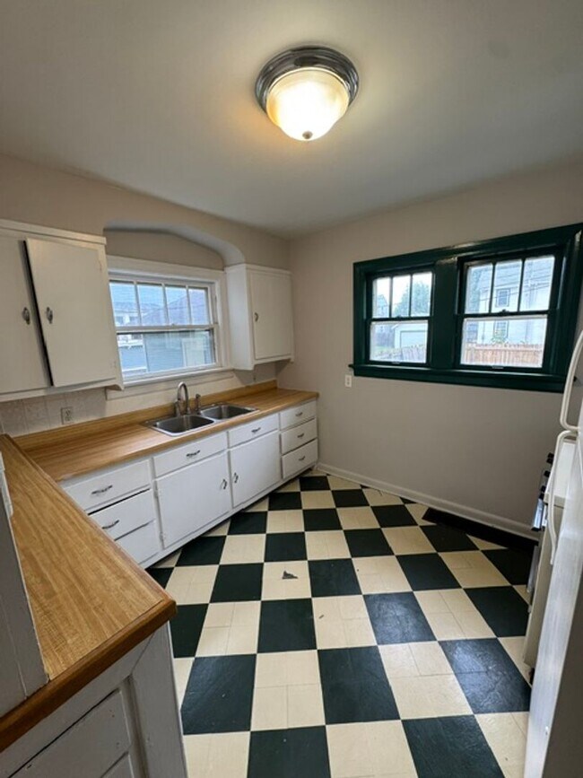 Foto del edificio - 3008 Hoagland Ave