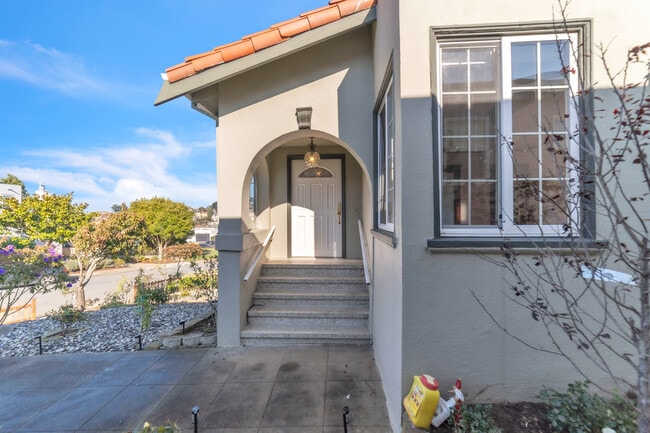 Steps to house - 80 Corona St