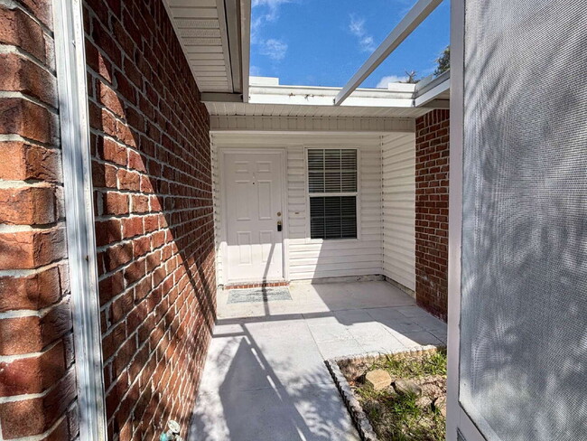 Foto del edificio - 1817 Cotton Tree Ct