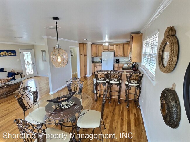 Building Photo - 2 br, 1 bath House - 8720 W. Simmons Bayou