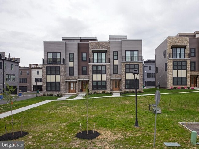 Building Photo - 361 Horseshoe Trail
