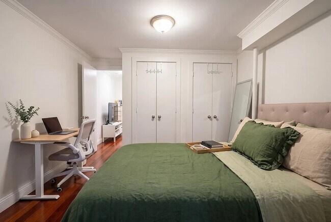 Foto del edificio - 118 E 4th St