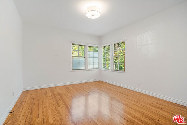 Foto del edificio - 2409 28th St