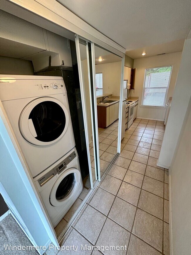 Foto del edificio - 2 br, 1.5 bath House - 808 20th St #207