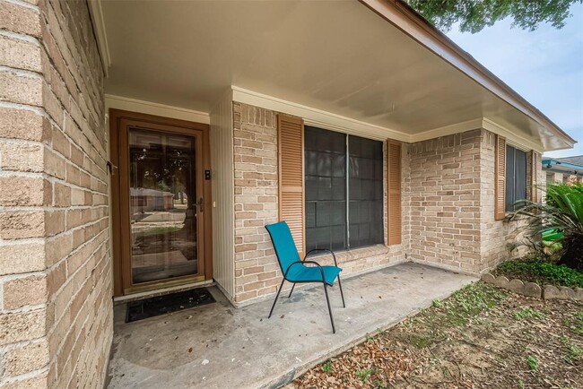 Building Photo - 8910 Lazy River Ln