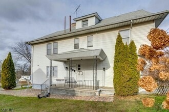 Building Photo - 106 Sadler Rd