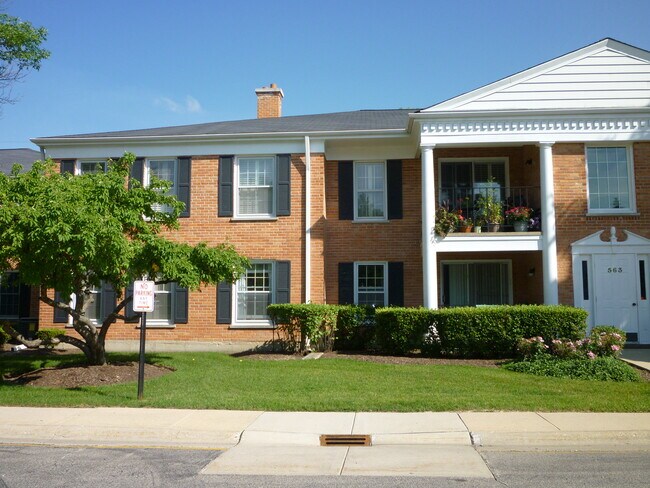 Building Photo - 563 Shorely Dr