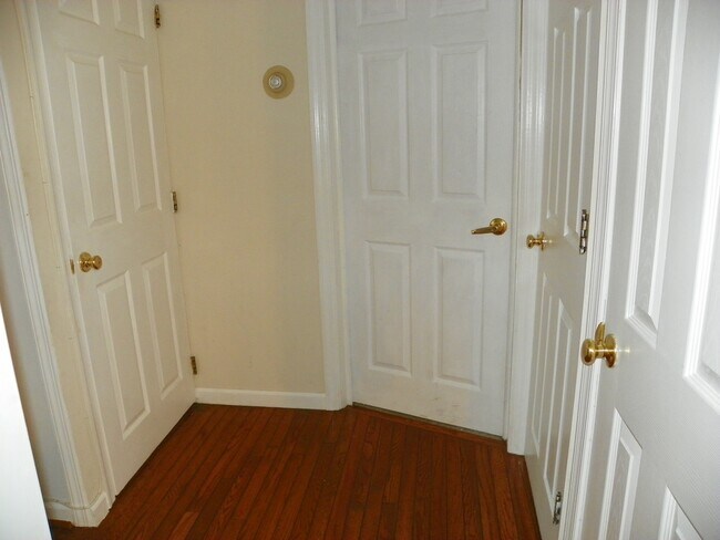 Building Photo - 5111 Kennebunk Ter