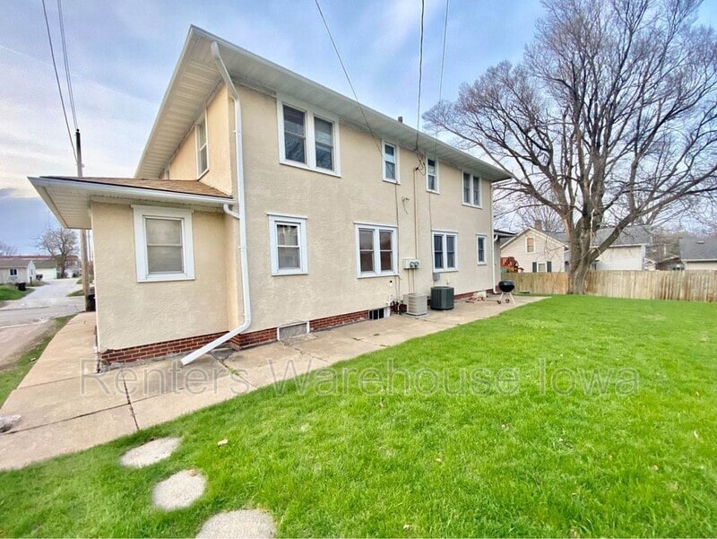 420 Mamie Eisenhower Ave, Boone, IA 50036 Condo for Rent in Boone, IA