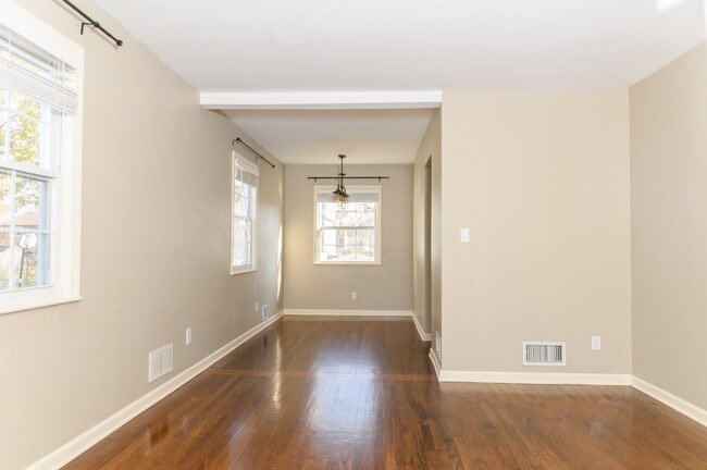 dinning area - 142 Windsor Ave