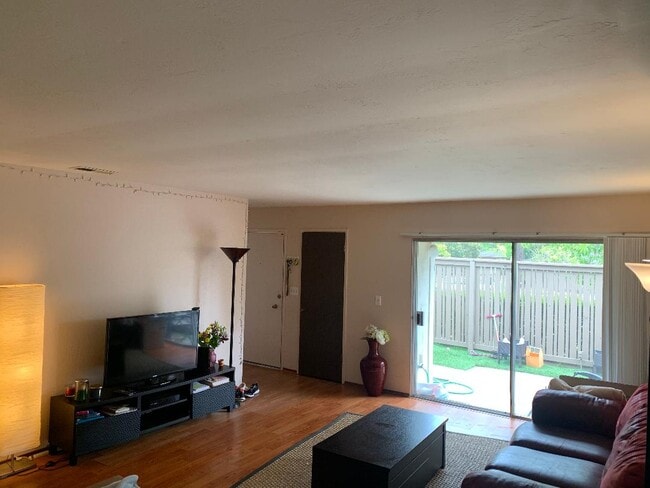 Living Room - 230 Castillion Ter