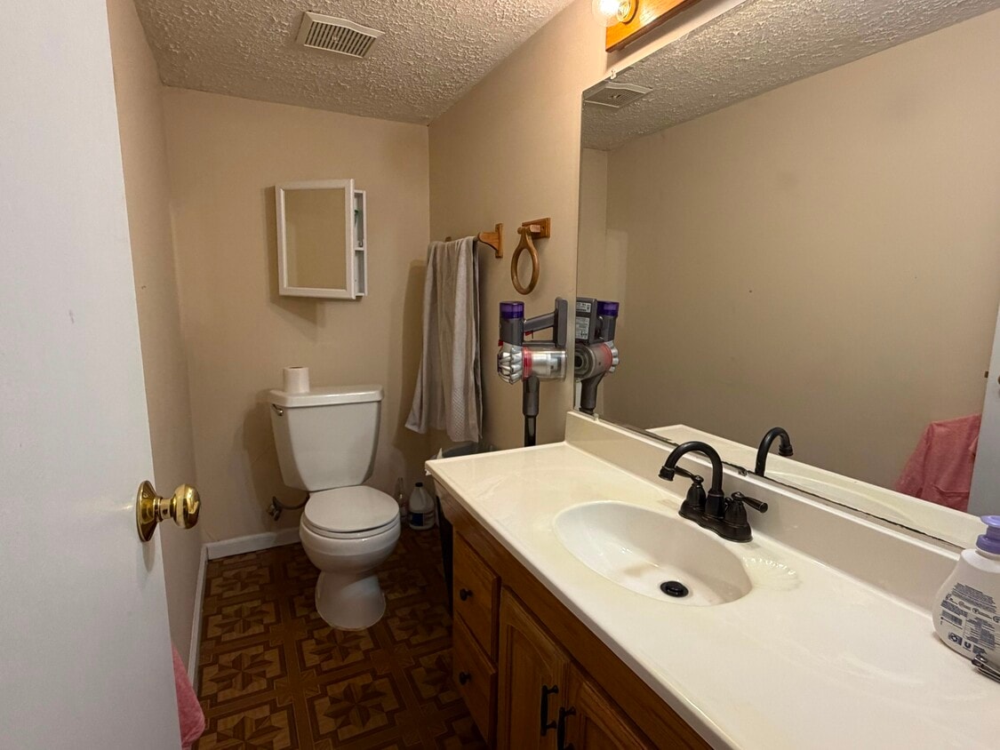 Building Photo - 8316 Brookvale Ct