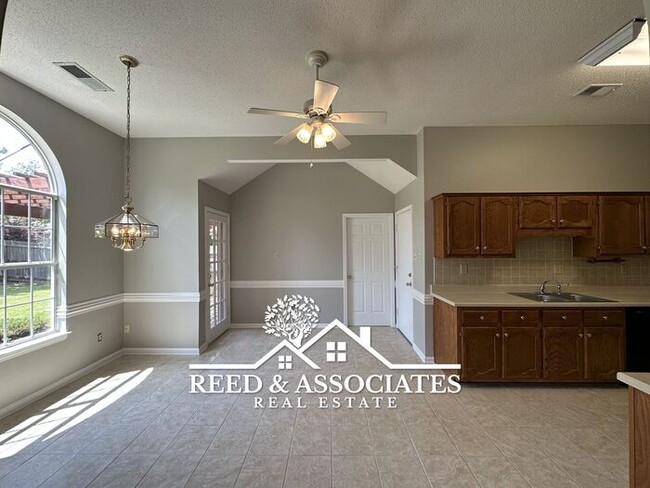Building Photo - Nice 3 Bedroom in Collierville!