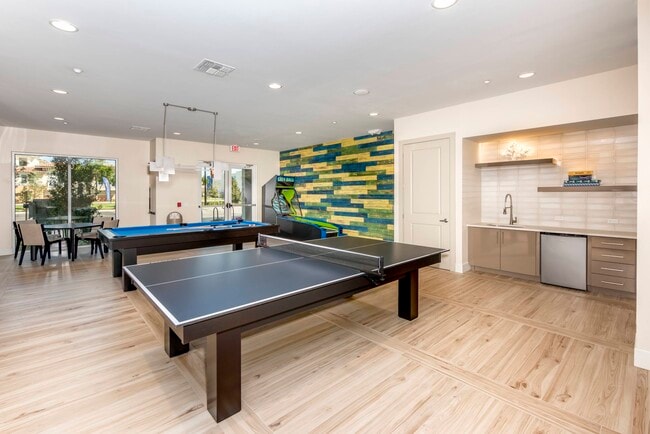 Building Photo - Magnolia Square