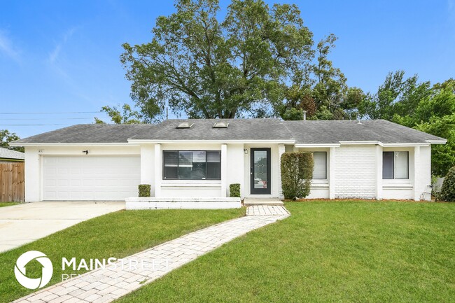 Building Photo - 931 Alameda Dr
