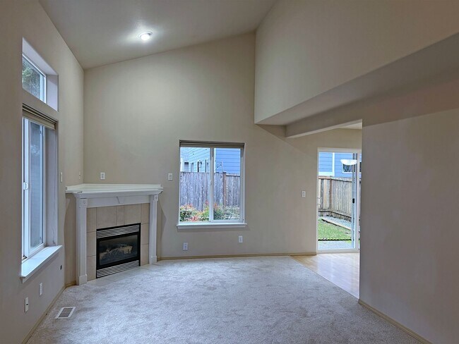 Foto del edificio - 3 Bedroom  2 Bath Home in Desirable Maple Valley