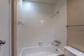 1BR, 1BA - 662 SF - EPERNAY APARTMENTS