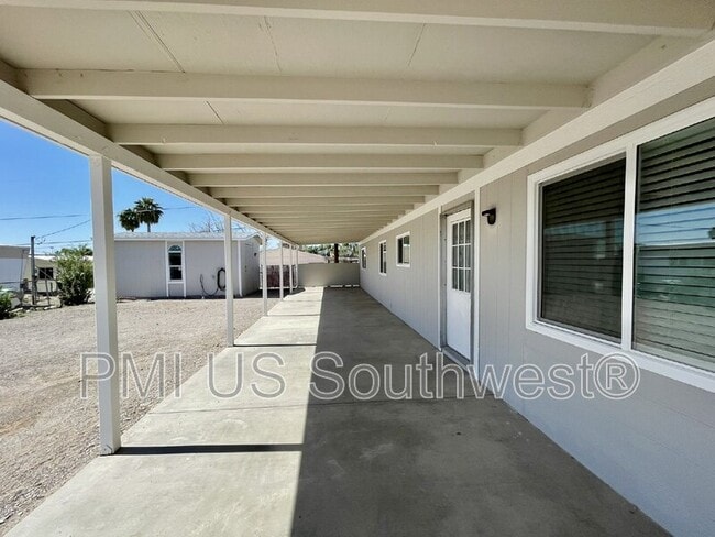 Building Photo - 738 Swan Dr