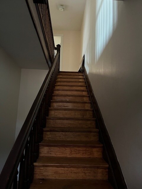 Building Photo - 427 N Locust St