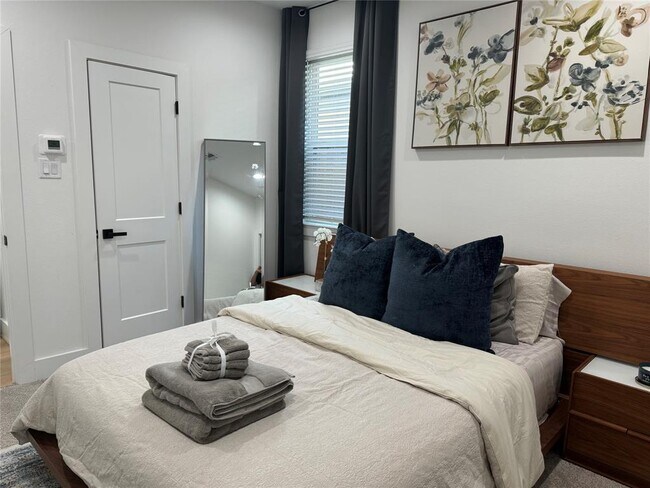 Foto del edificio - 3028 Live Oak St