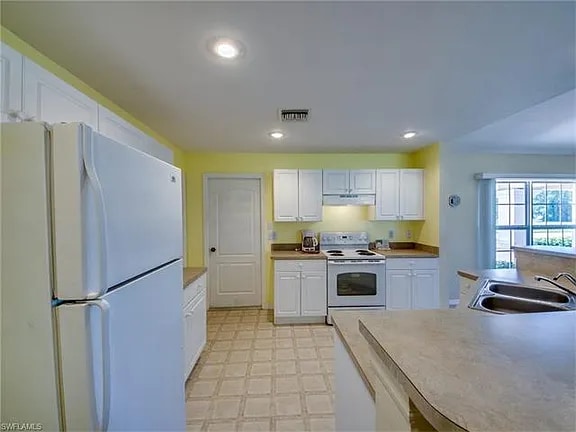 Building Photo - 3610 NE 12th Ct