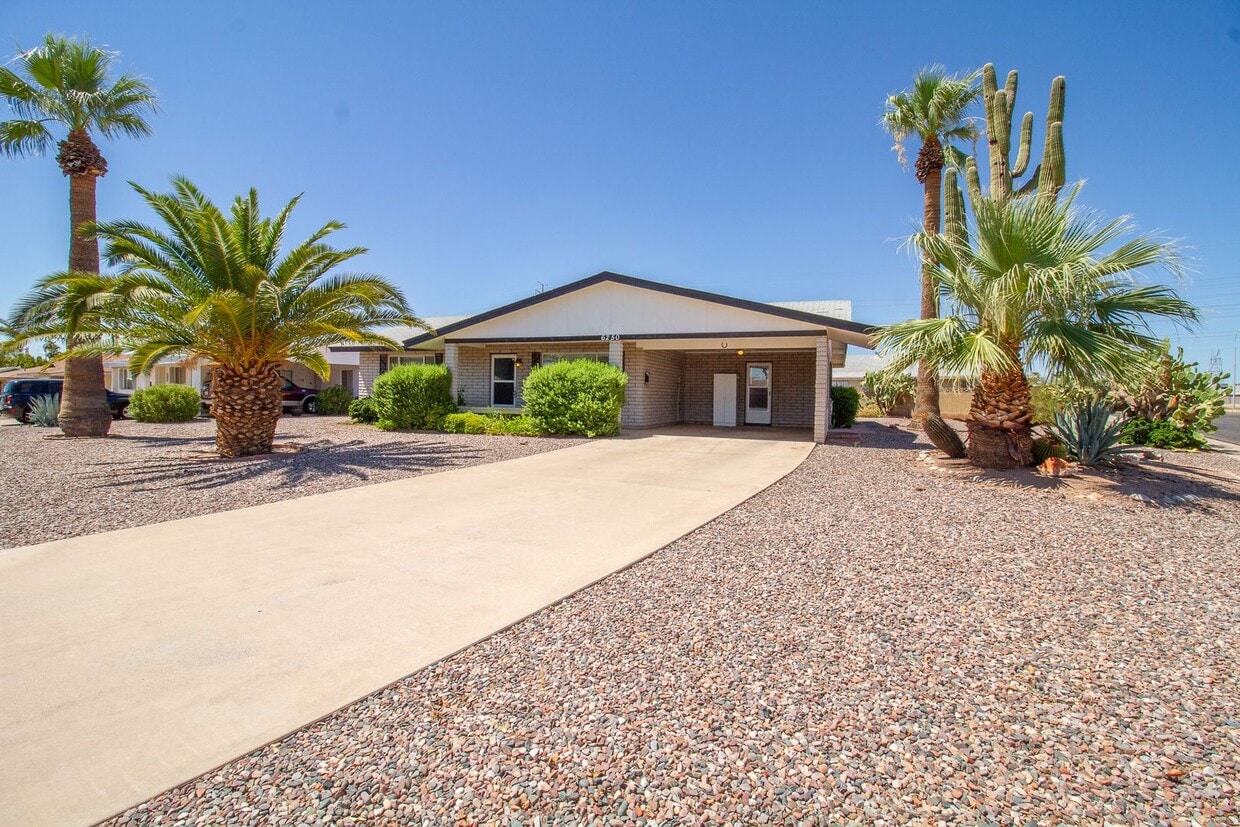 Primary Photo - *COMING SOON* Nice 2 bedroom 1.5 bath in a...