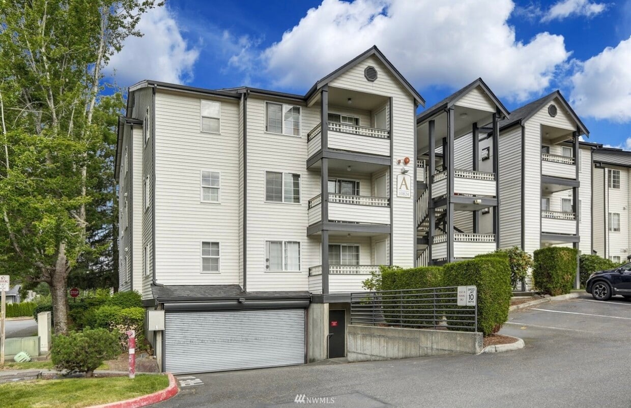 10824 SE 170th St Unit A201, Renton, WA 98055 Condo for Rent in