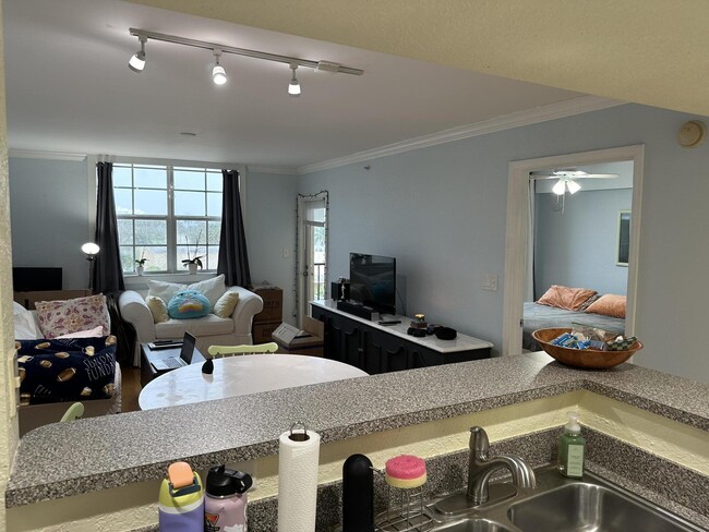Building Photo - 1801 N Flagler Dr