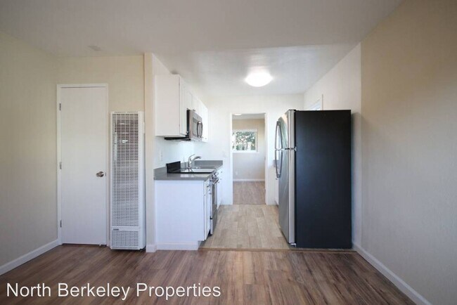 Building Photo - 2121 Blake St