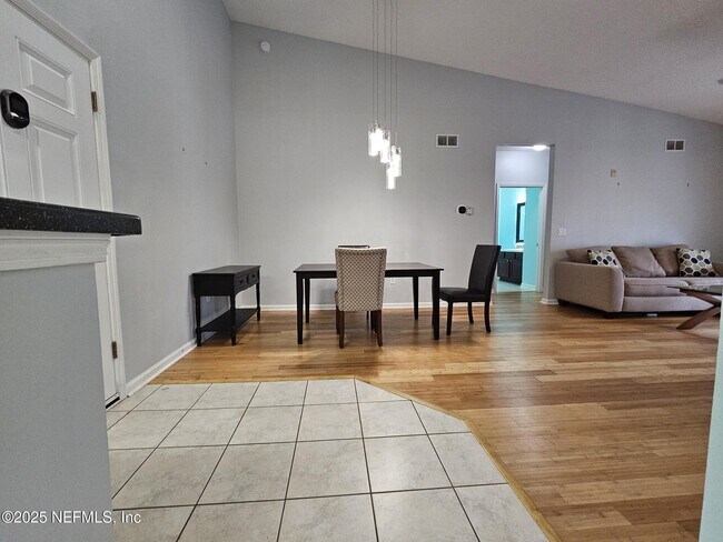 Foto del edificio - 8235 Lobster Bay Ct