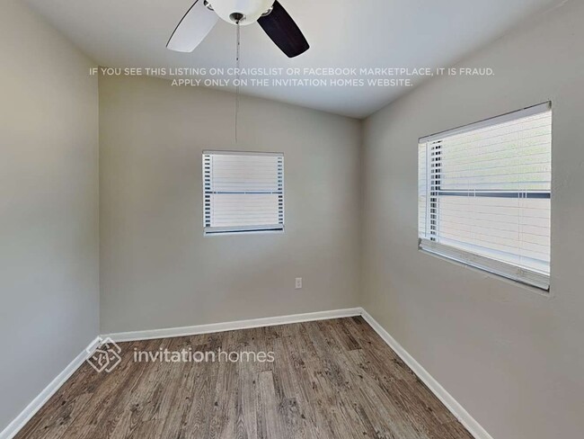 Foto del edificio - 4117 Caywood Cir