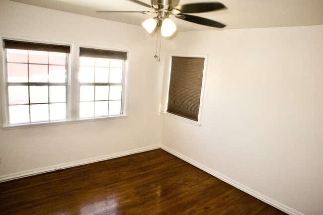 Building Photo - 16405 Budlong Ave