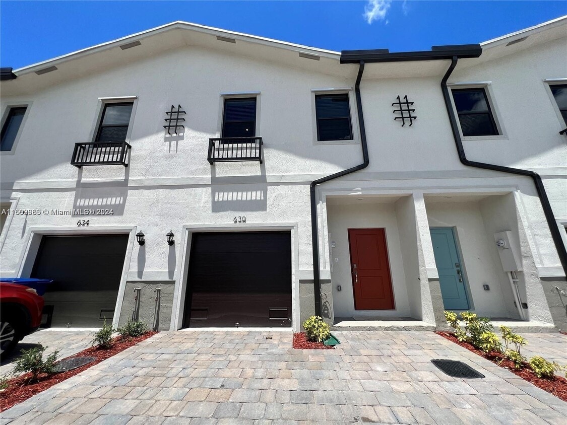 Primary Photo - 630 SW 12th St