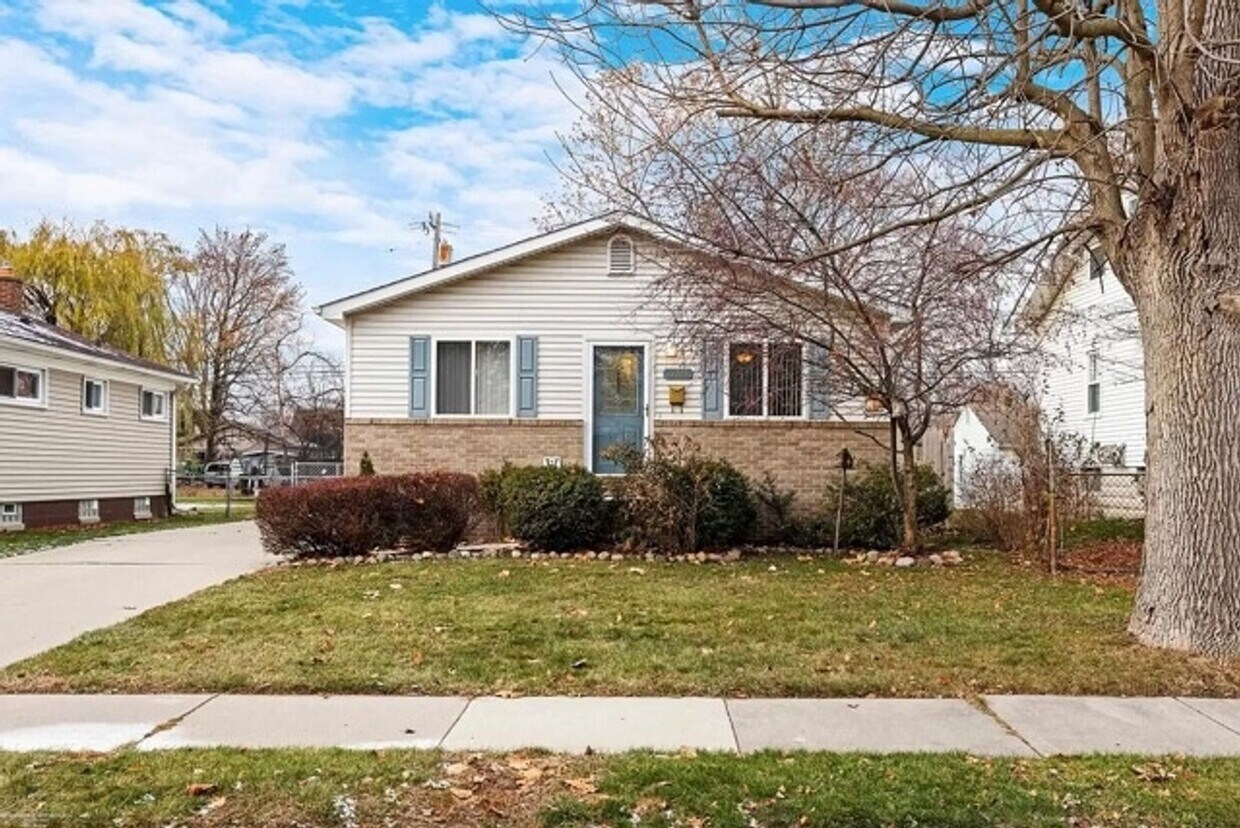 Foto principal - 22143 Pleasant Ave