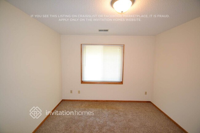 Foto del edificio - 14371 Raven St NW