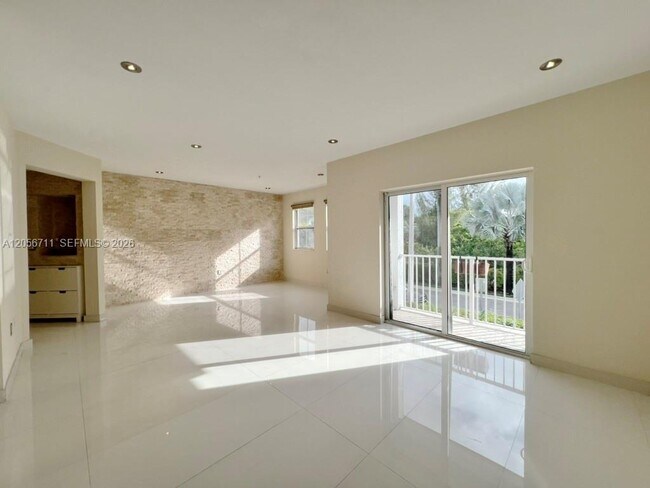 Foto del edificio - 8800 NW 97th Ave