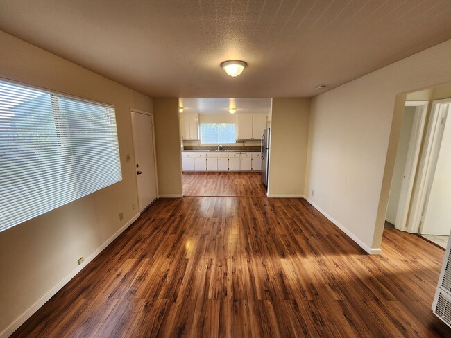 Building Photo - 436 East 15th