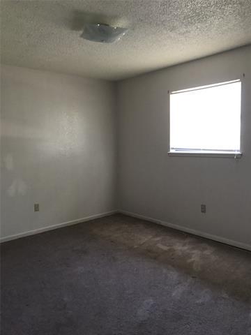 Building Photo - 8 Ron Cir